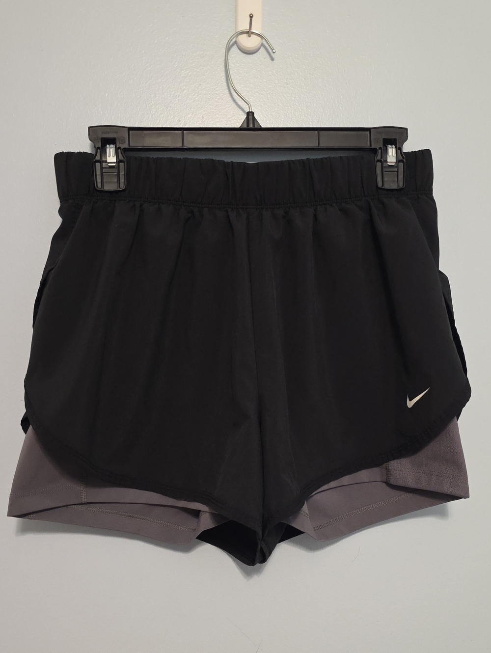 Nike Black Women's 2-in-1 Running Shorts Large